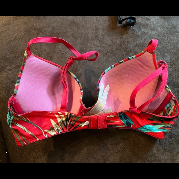 VS Bra Bundle - Picture 11 of 14